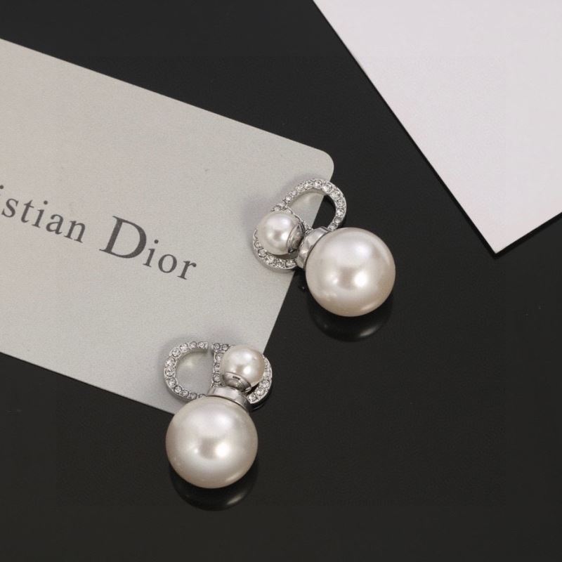 chr1st1an D10r earrings